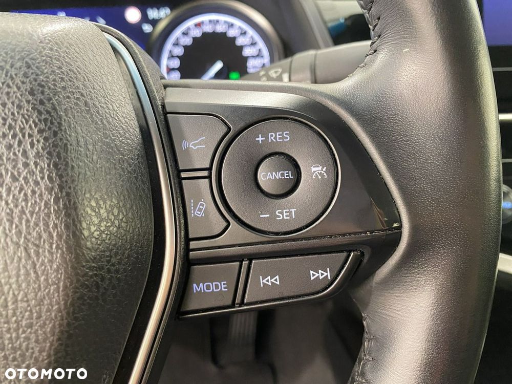 Toyota Camry 2.5 Hybrid Comfort CVT - 23