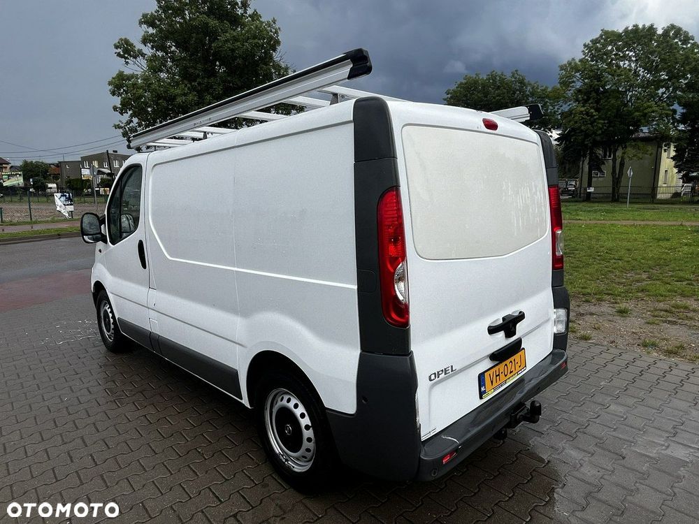 Opel Vivaro - 2