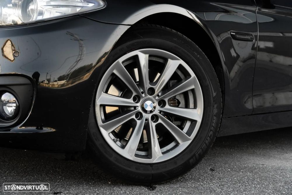 BMW 520 d Line Luxury - 32