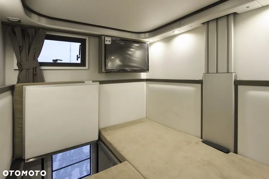 Mercedes-Benz Actros Giga Space 2545 Interhorse PopUp/PopOut - 13