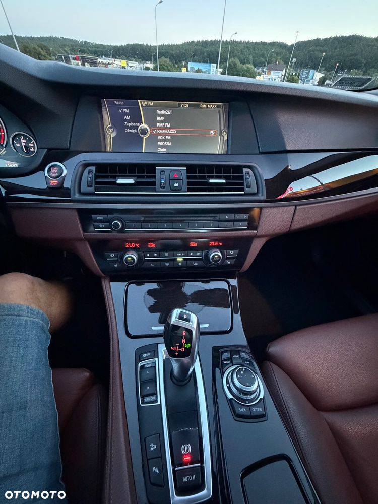 BMW Seria 5 530d xDrive Luxury Line - 24