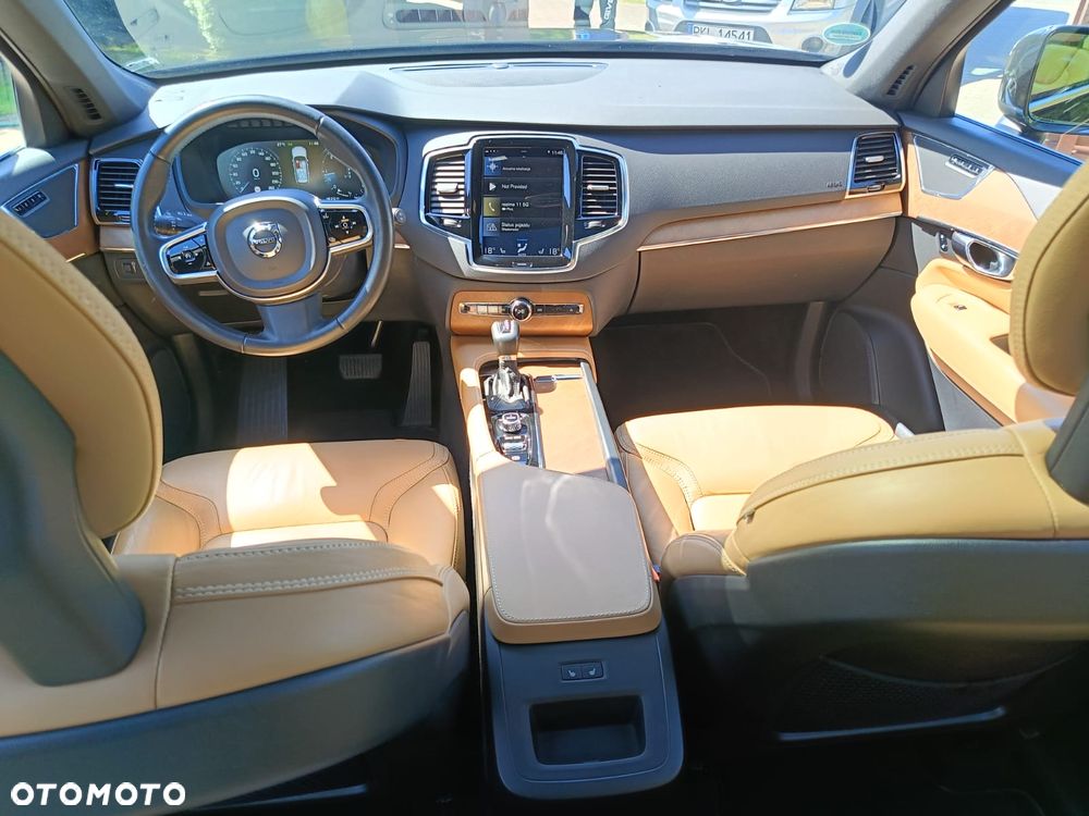 Volvo XC 90 D5 AWD Inscription 7os - 24