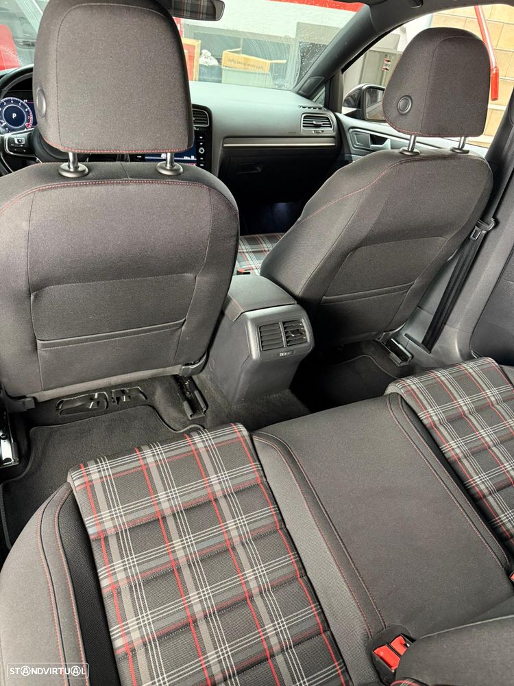 VW Golf 2.0 TSI GTI DSG Performance - 10