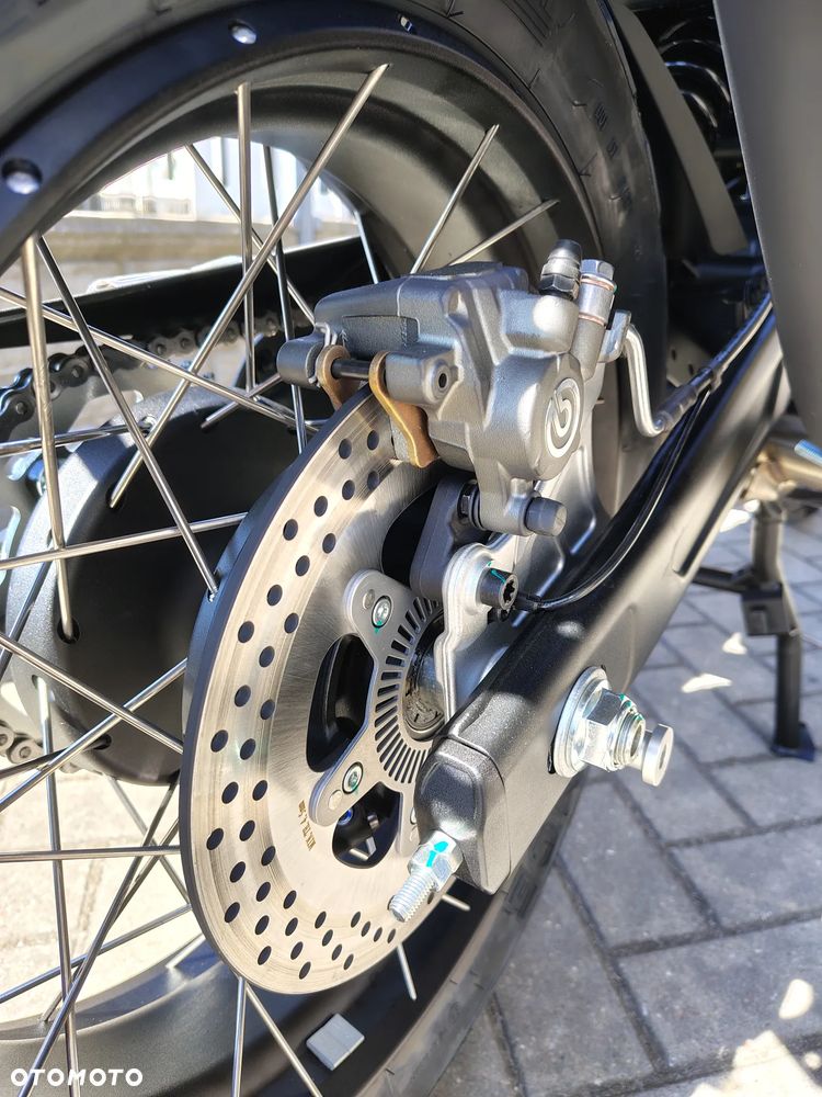 QJMOTOR SRT 600SX - 19
