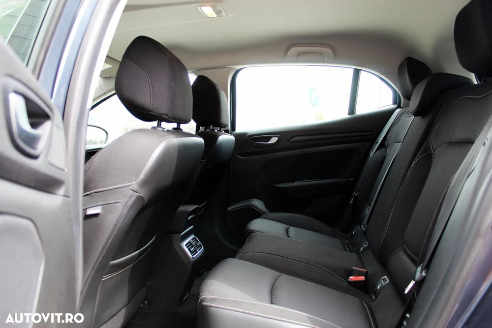 Renault Megane ENERGY dCi 110 EDC PLAY - 10