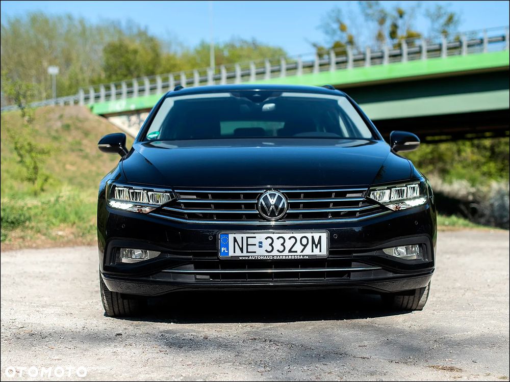 Volkswagen Passat - 2