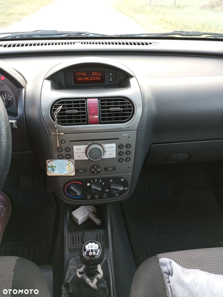 Opel Corsa 1.2 16V Enjoy - 9