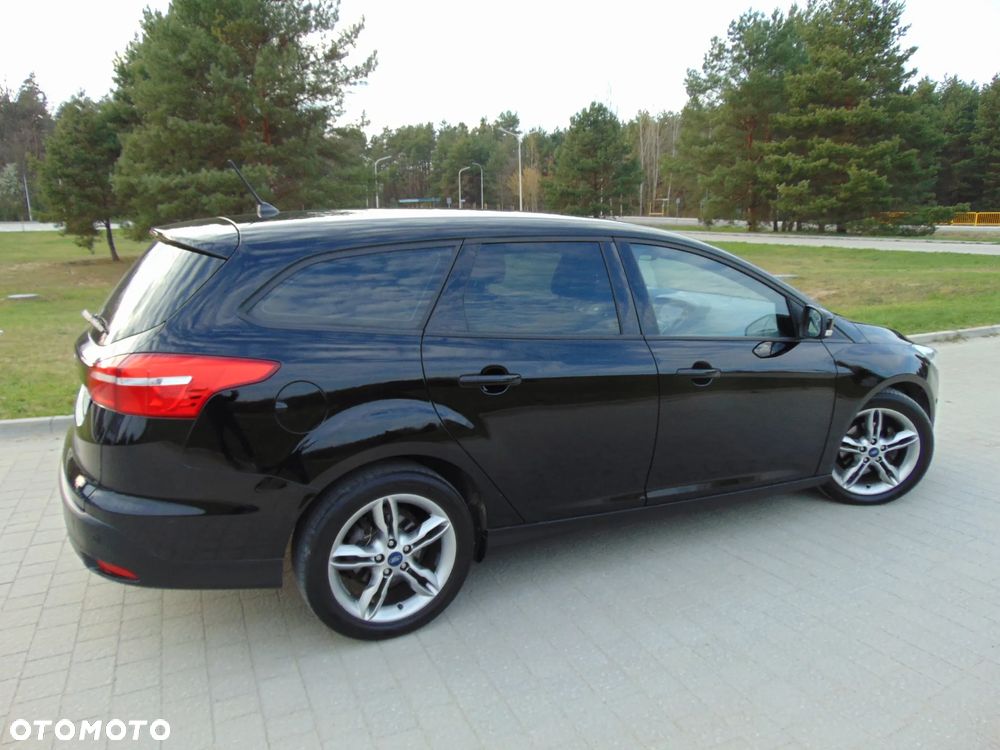 Ford Focus - 33