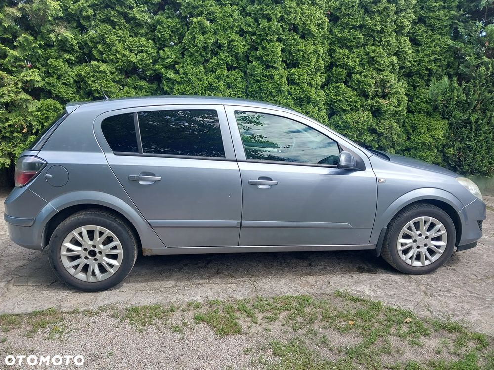 Opel Astra 1.7 CDTI - 16