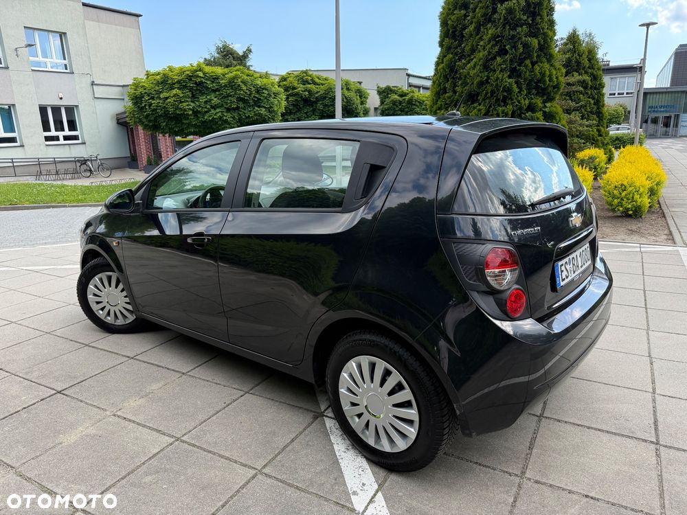 Chevrolet Aveo 1.2 LT - 15