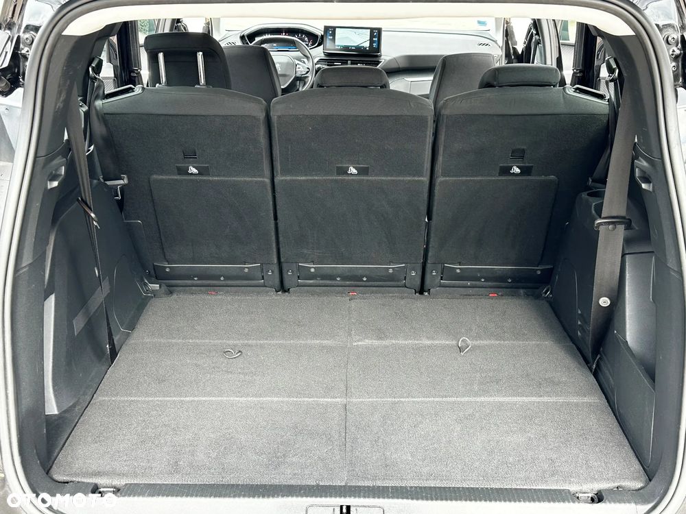 Peugeot 5008 1.2 PureTech Active S&S EAT6 - 32