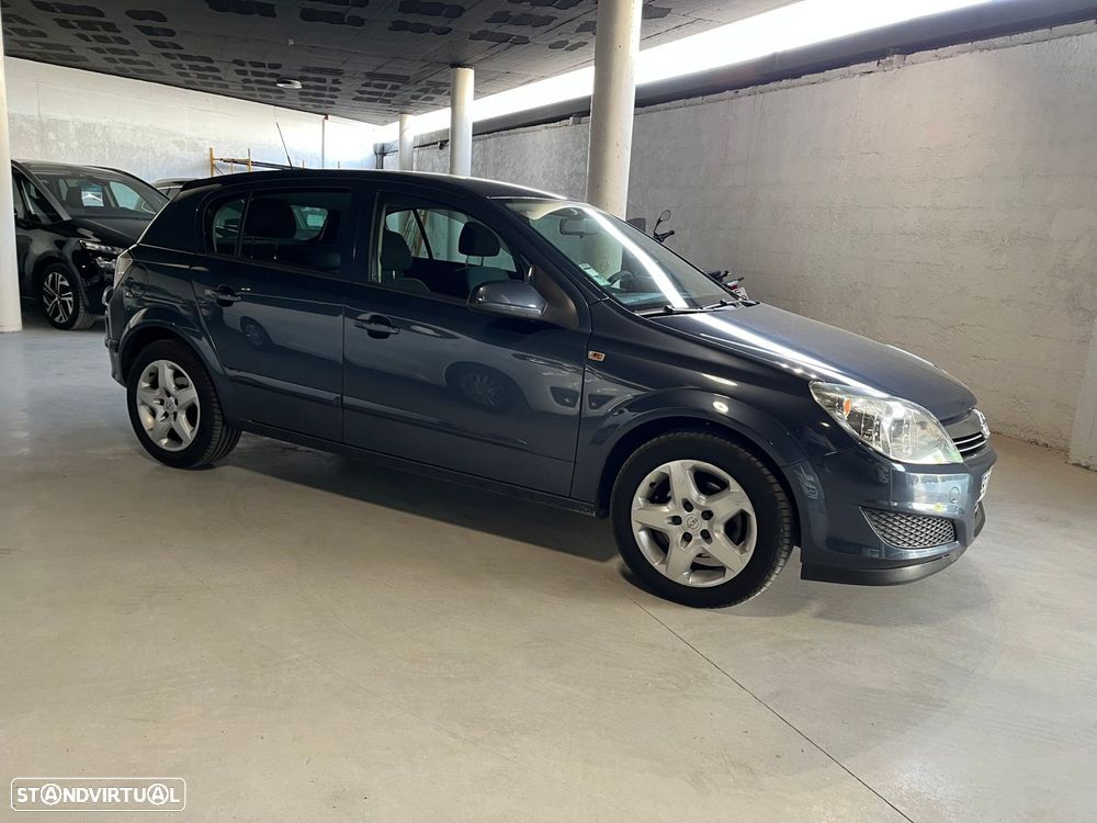 Opel Astra 1.3 CDTI Cosmo - 4