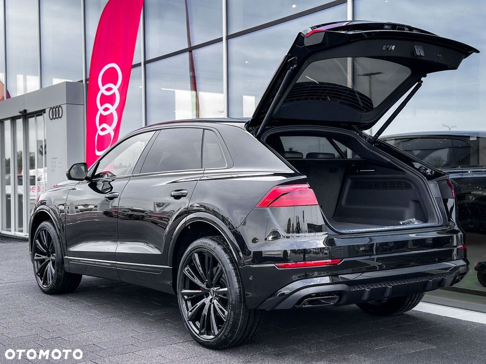 Audi Q8 - 8