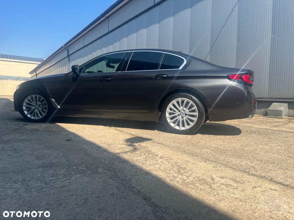 BMW Seria 5 530e iPerformance GPF Luxury Line - 3