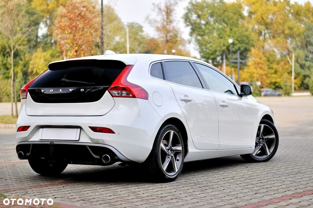 Volvo V40 D2 R-Design Summum - 18