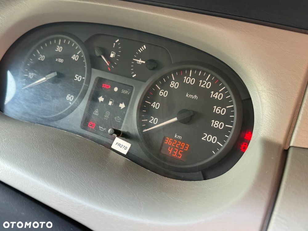 Renault Trafic Passenger - 28
