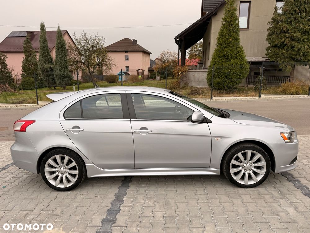 Mitsubishi Lancer 1.8 Intense - 8