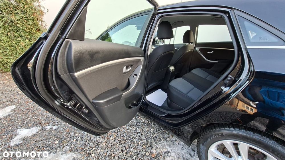 Hyundai i30 i30cw 1.4 Fifa World Cup Edition - 17