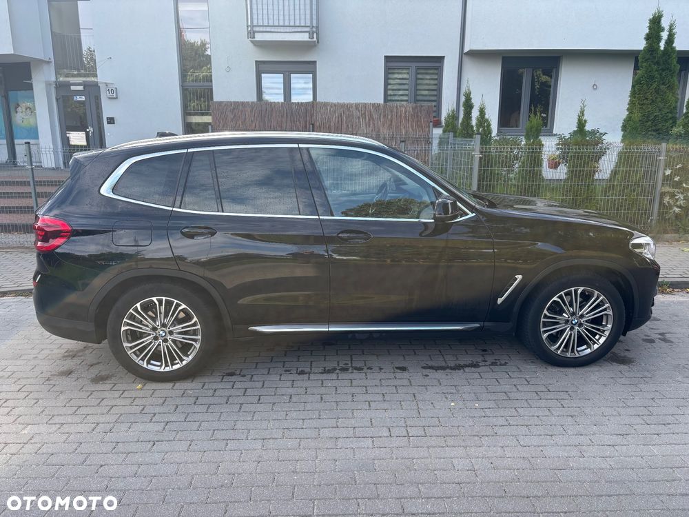 BMW X3 xDrive20d Luxury Line - 11