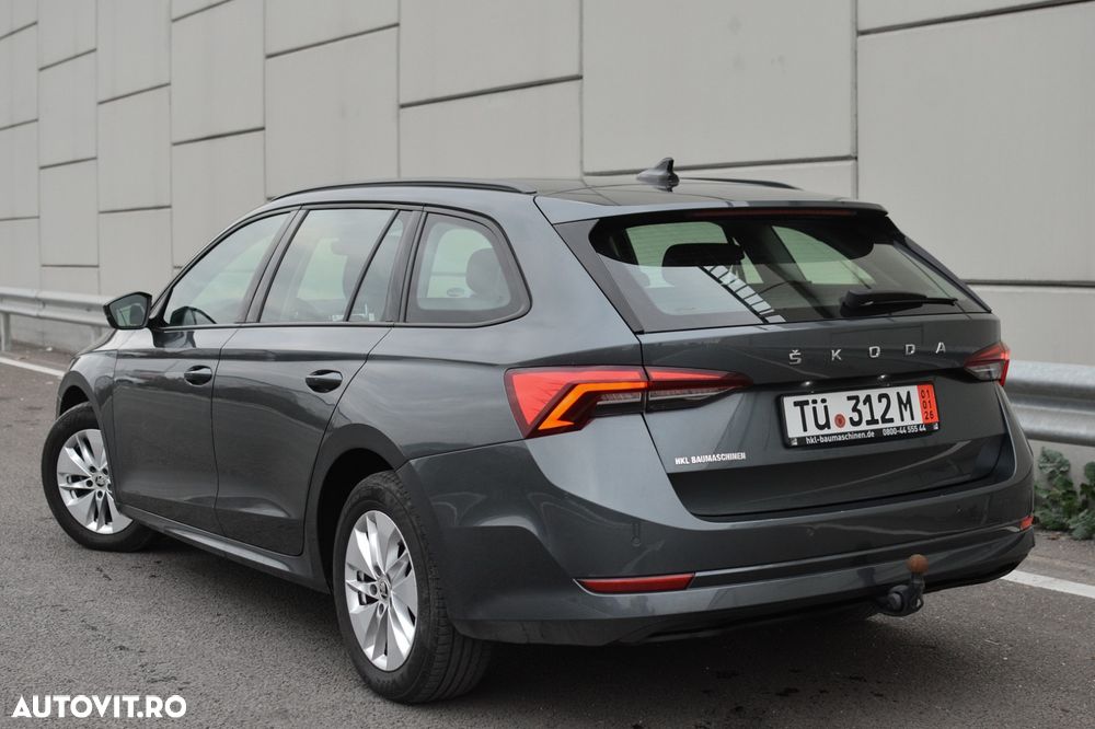 Skoda Octavia Combi 2.0 TDI DSG First Edition - 28