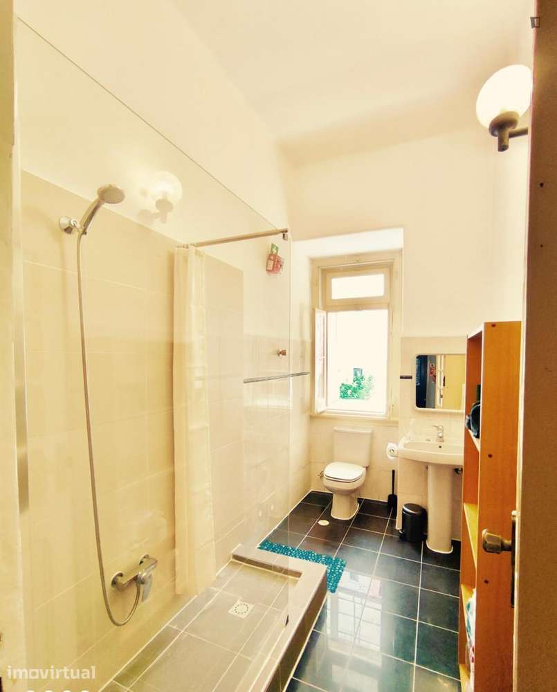 Quarto - localizado em Arroios Lisbon - Grande imagem: 5/9