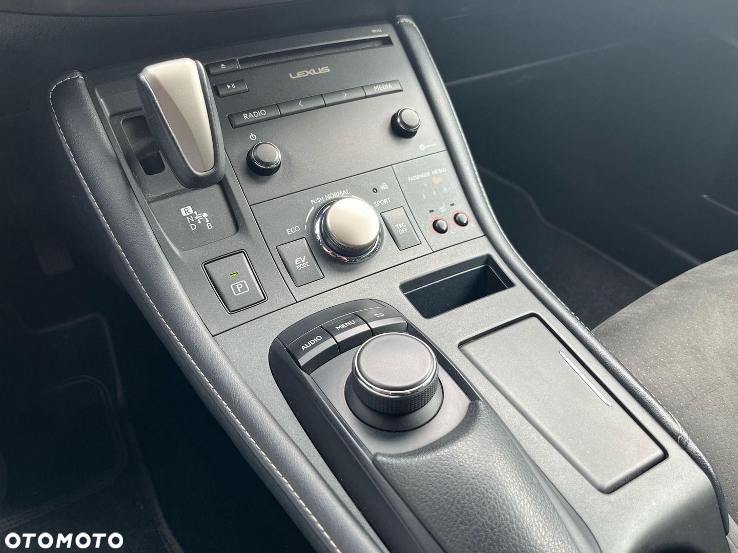 Lexus CT - 22