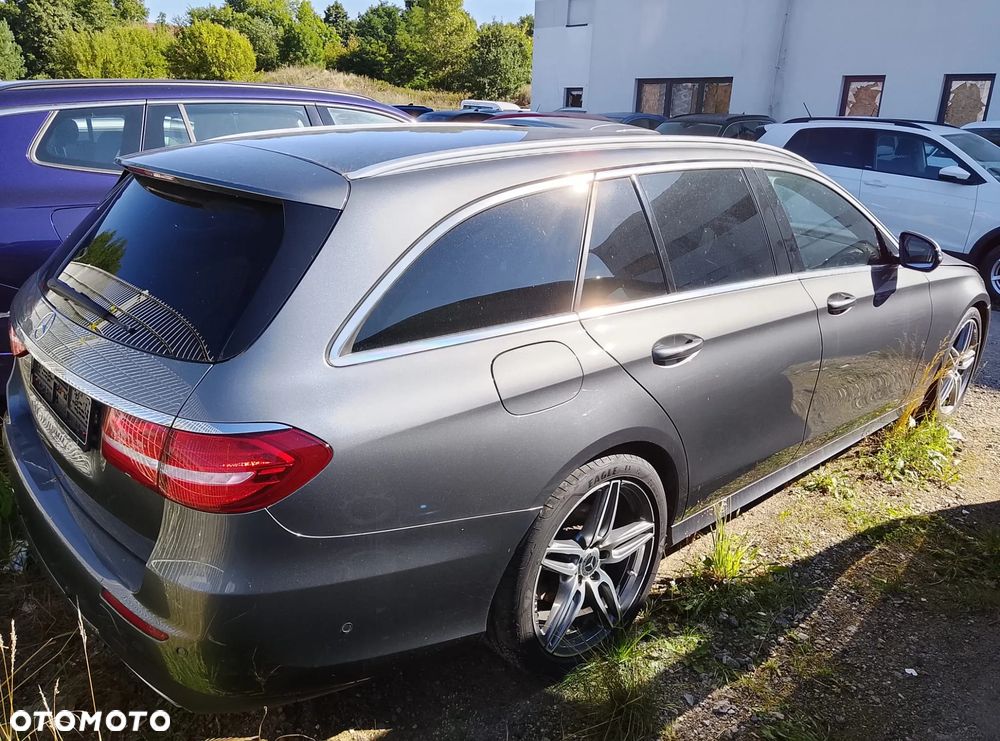 Mercedes-Benz Klasa E - 4