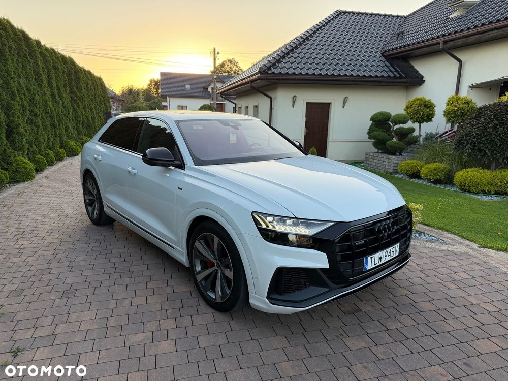 Audi Q8 55 TFSIe quattro tiptronic competition plus - 1