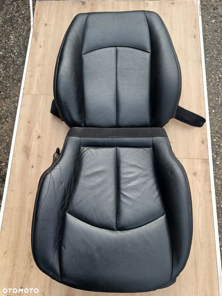 MERCEDES W211 FOTEL PRAWY PASAŻERA SKÓRA - 1