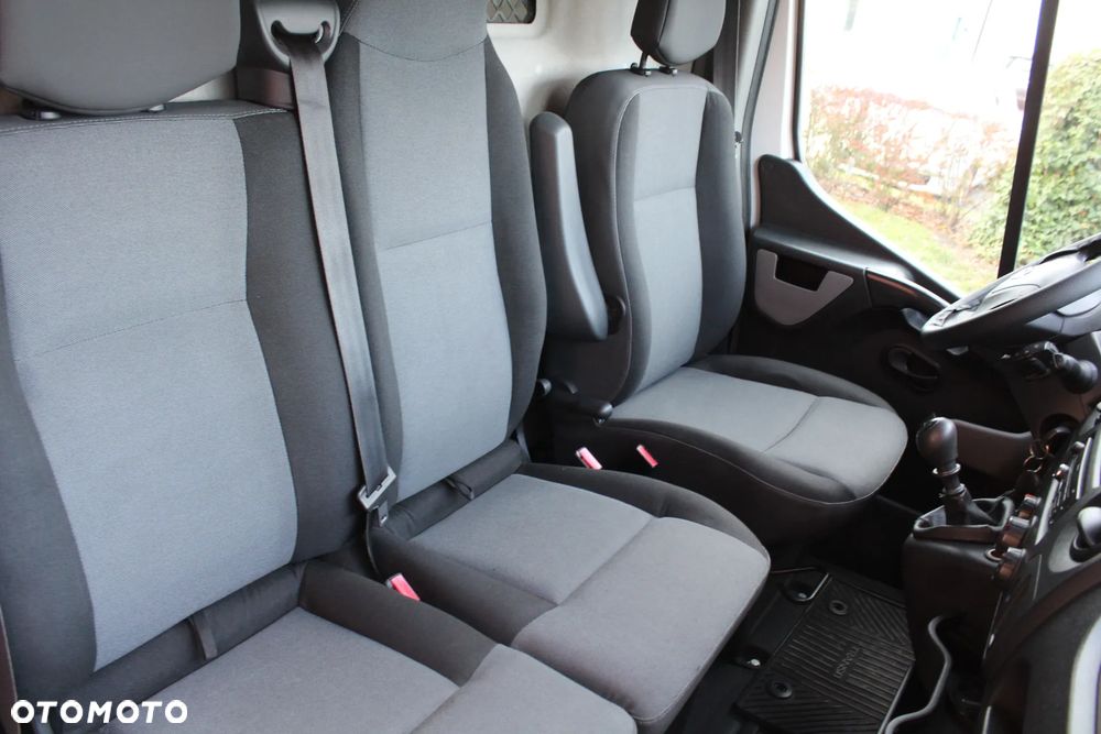 Nissan NV400 - 28