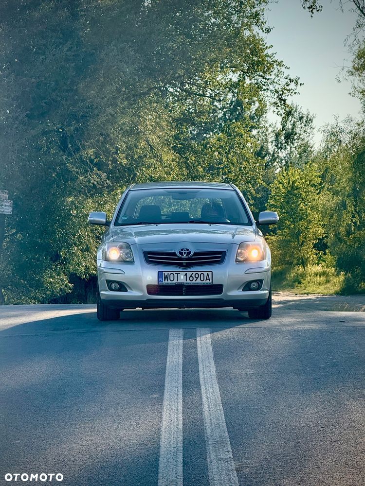 Toyota Avensis 2.0 D-4D Sol - 4