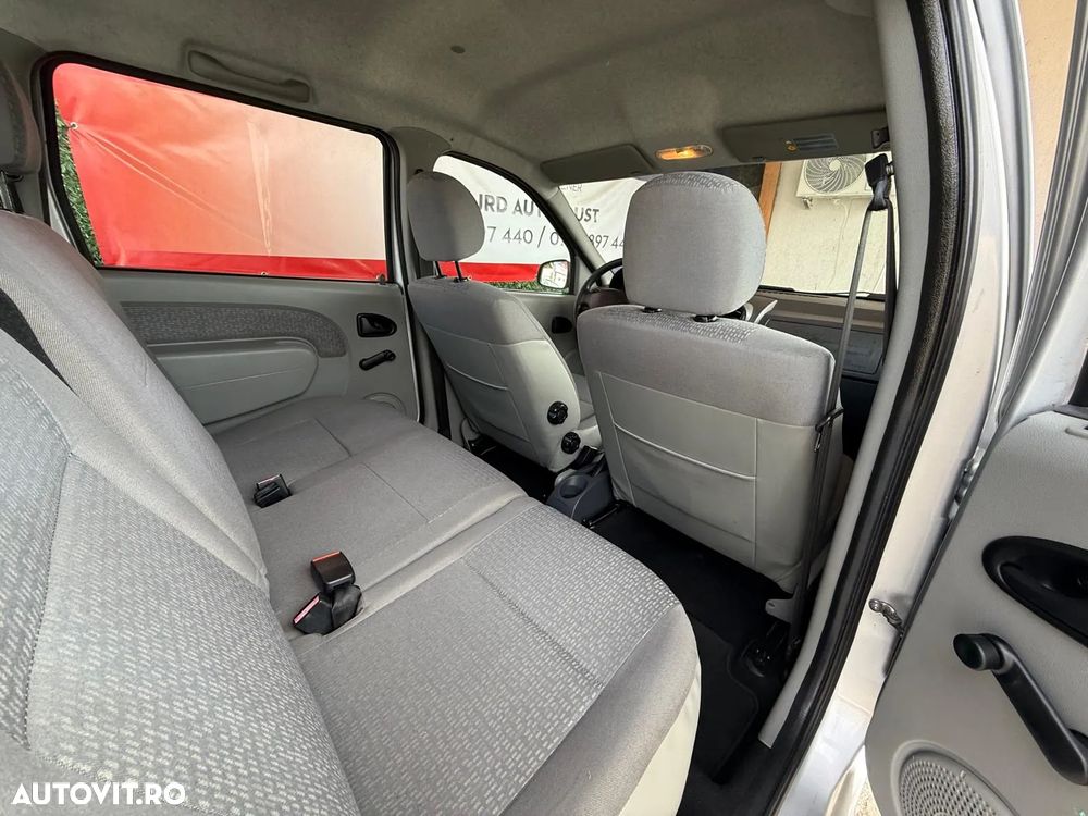 Dacia Logan MCV 1.6 Laureate - 14