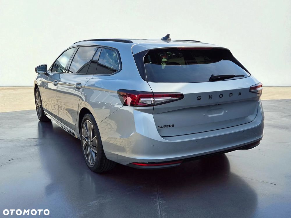 Skoda Superb 2.0 TDI SCR 4x4 Sportline DSG - 14