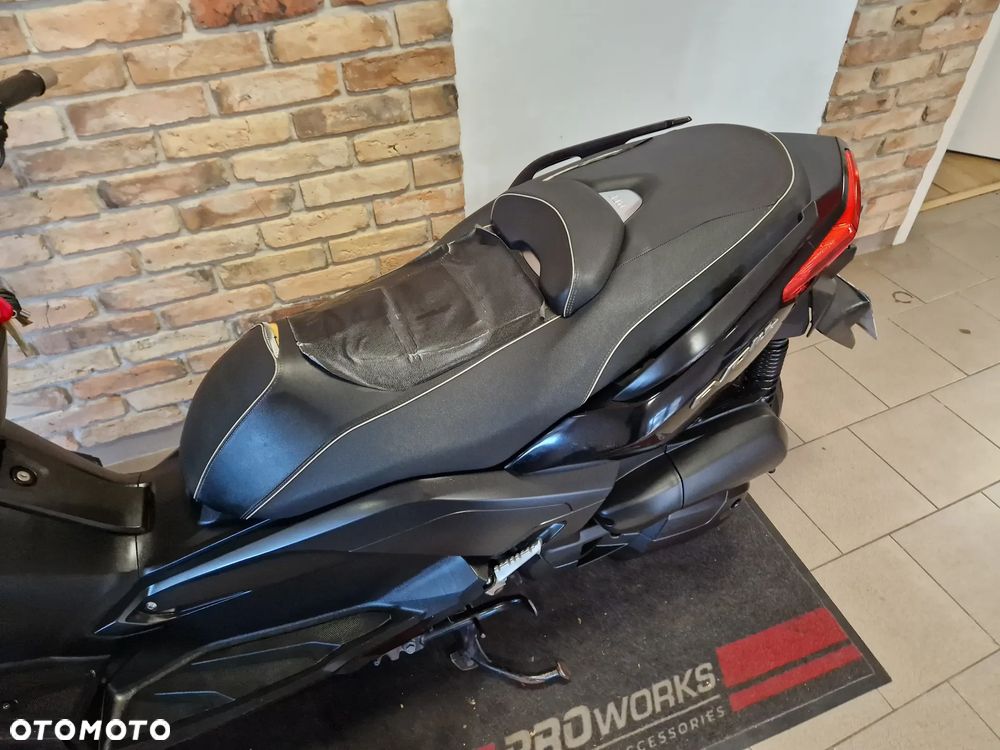Yamaha X-max - 17