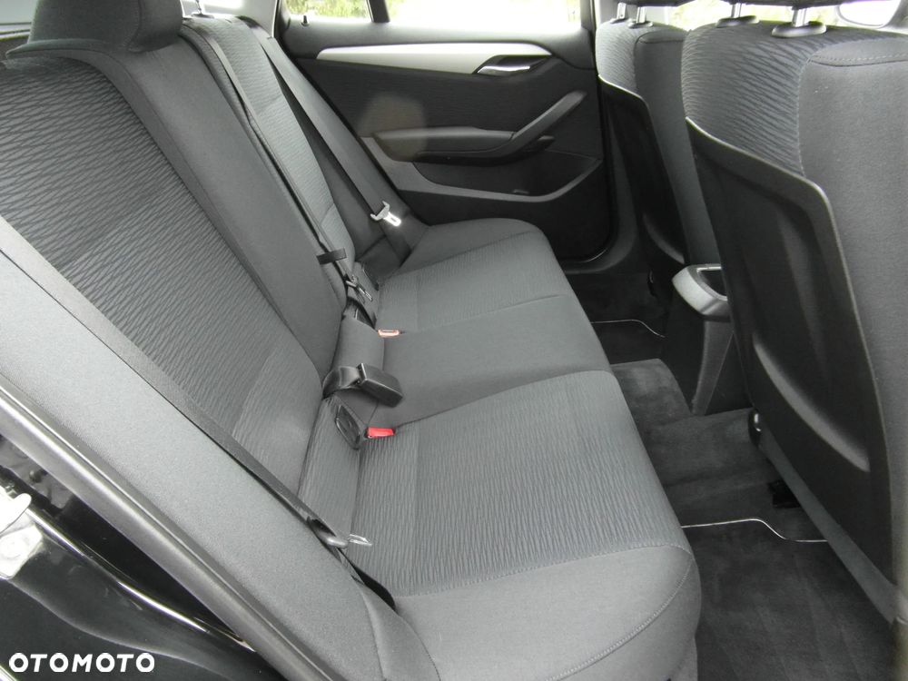BMW X1 sDrive18i - 31