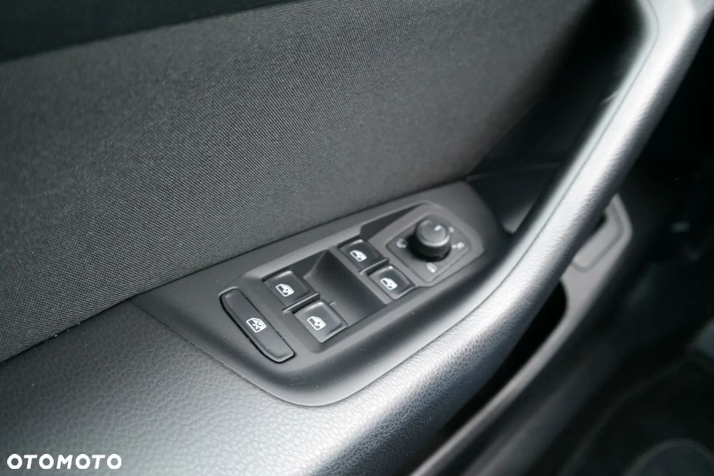 Volkswagen Passat 2.0 TSI Business DSG - 20