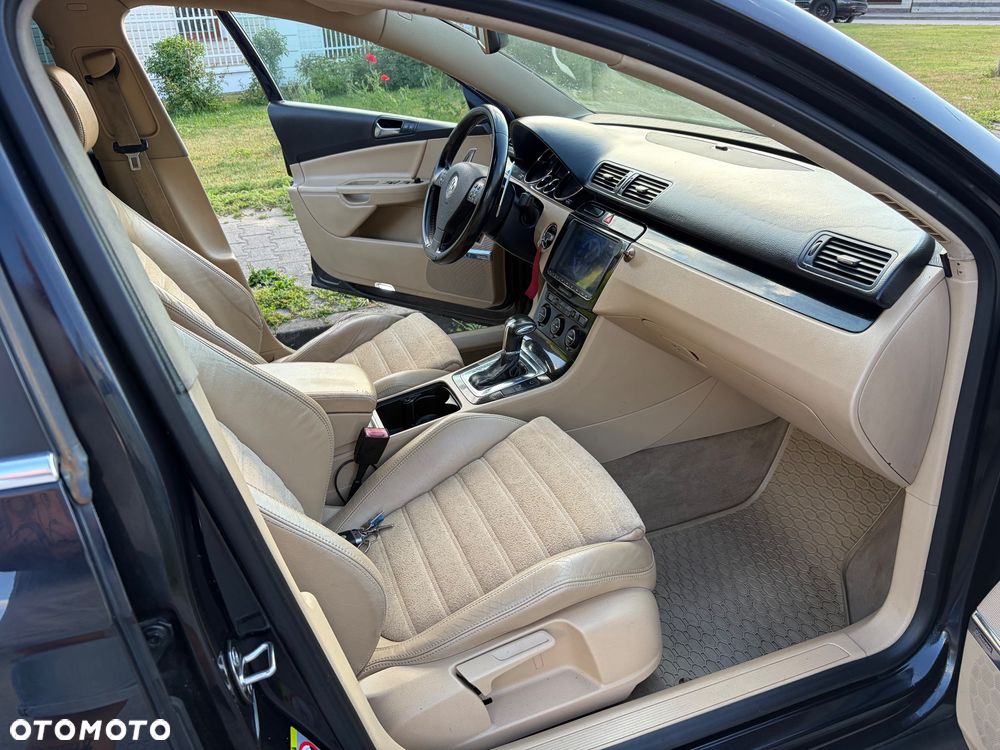 Volkswagen Passat 3.2 V6 FSI 4Motion DSG Highline - 17