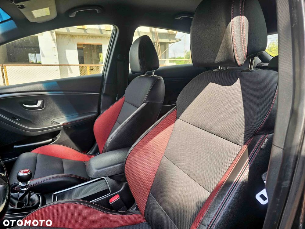 Hyundai i30 1.6 T GDI Turbo - 18