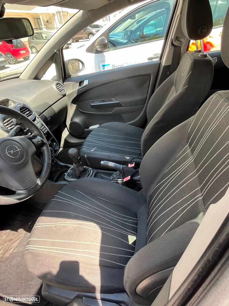 Opel Corsa 1.2 Enjoy - 11