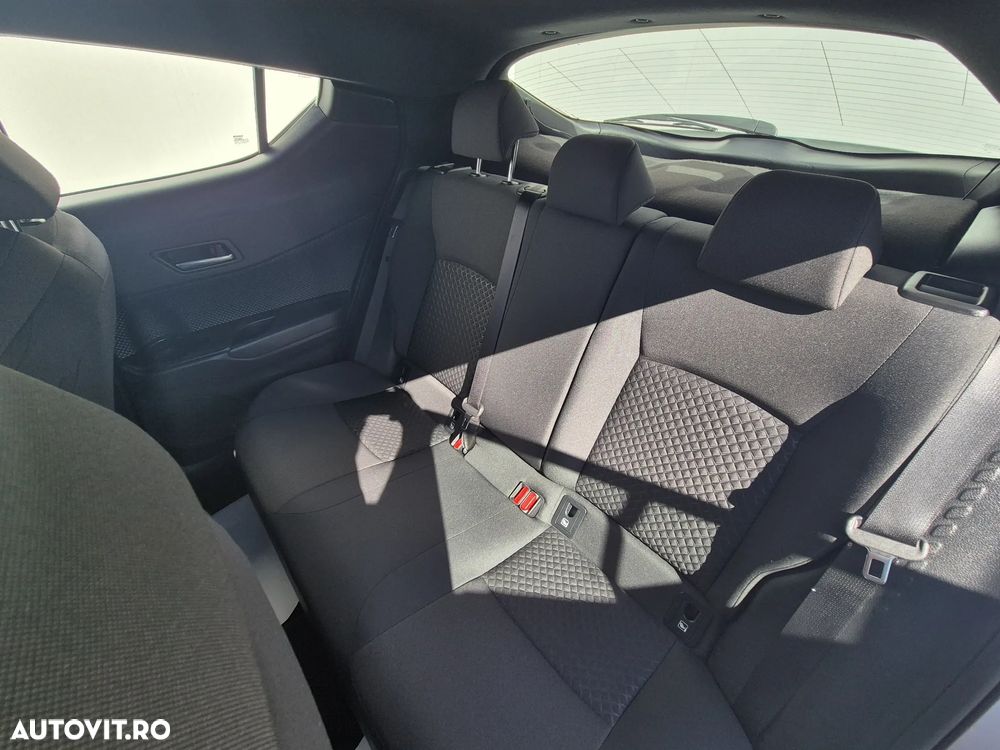 Toyota C-HR 1.8 HSD 122 CP 4x2 CVT Core - 11