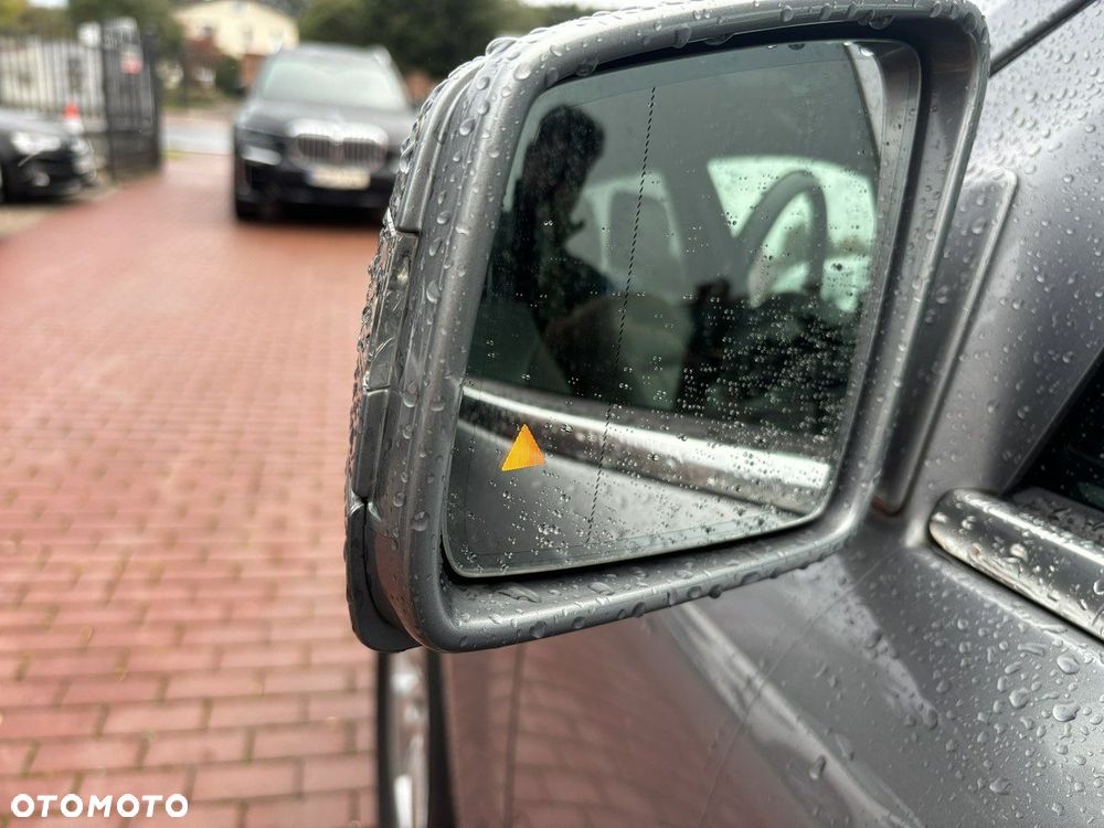 Mercedes-Benz GL - 12