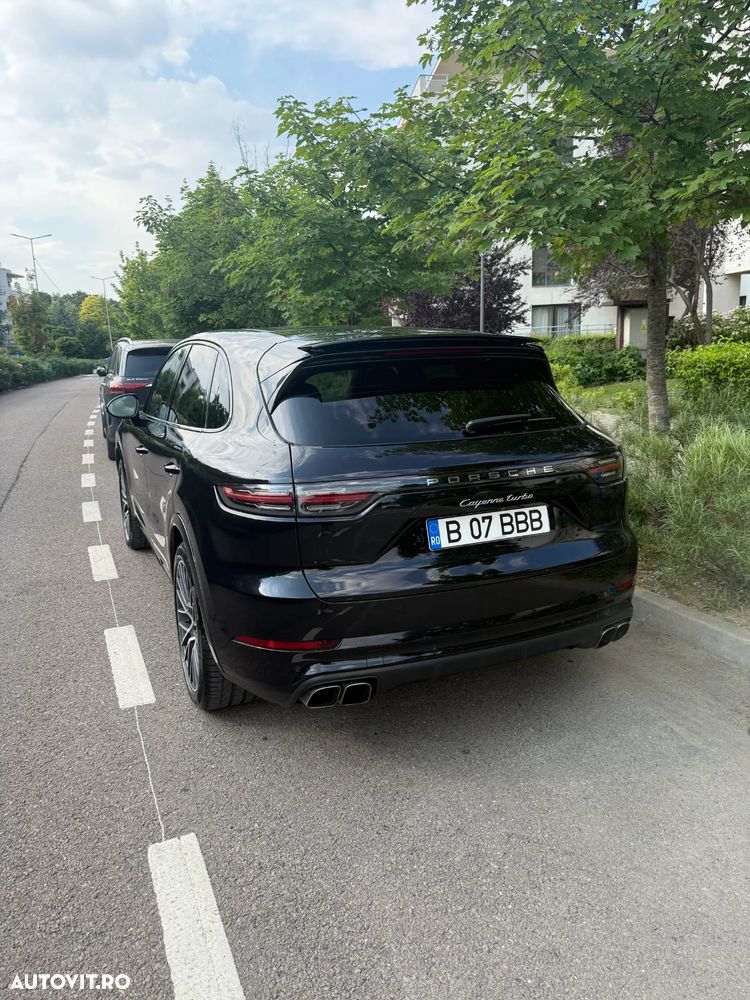Porsche Cayenne - 4