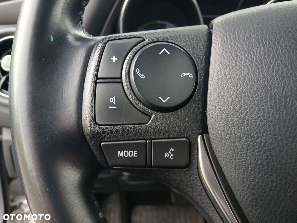Toyota Auris Hybrid 135 Premium - 28
