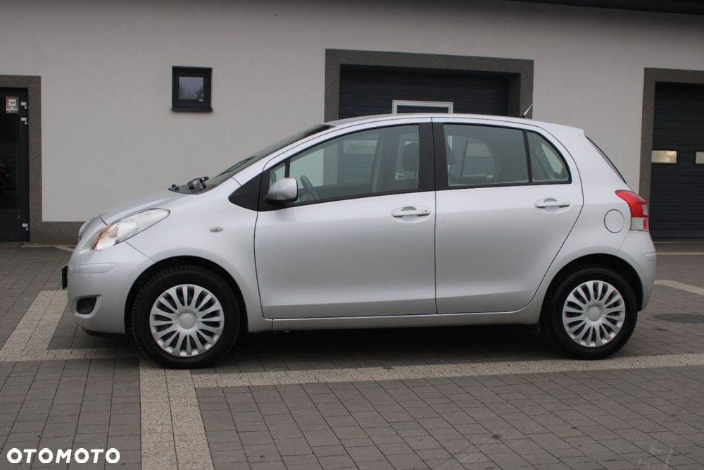 Toyota Yaris - 4