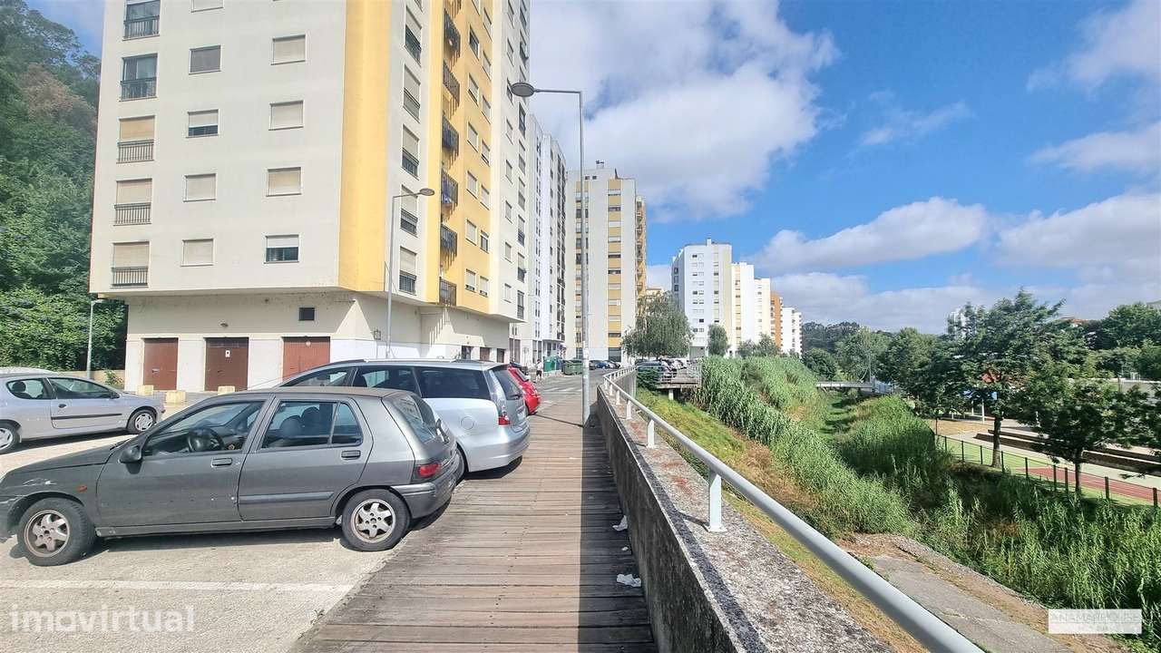 T2 espaçoso, pronto a habitar, com vistas desafogadas na Quinta da Bar - Grande imagem: 3/25