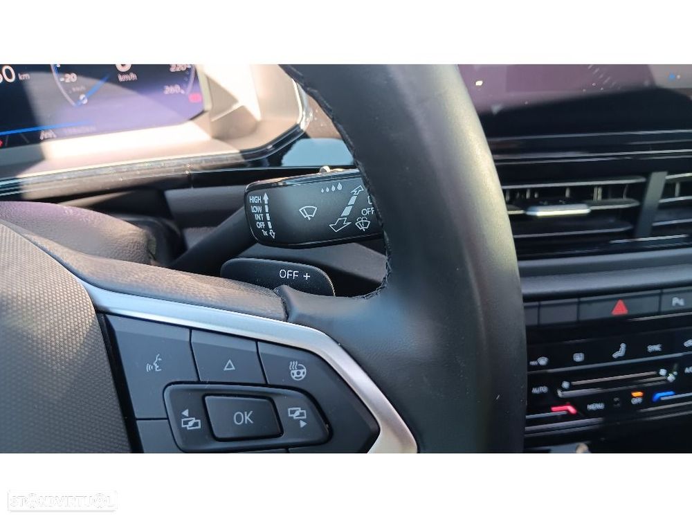 VW T-Roc 1.5 TSI R-Line DSG - 16