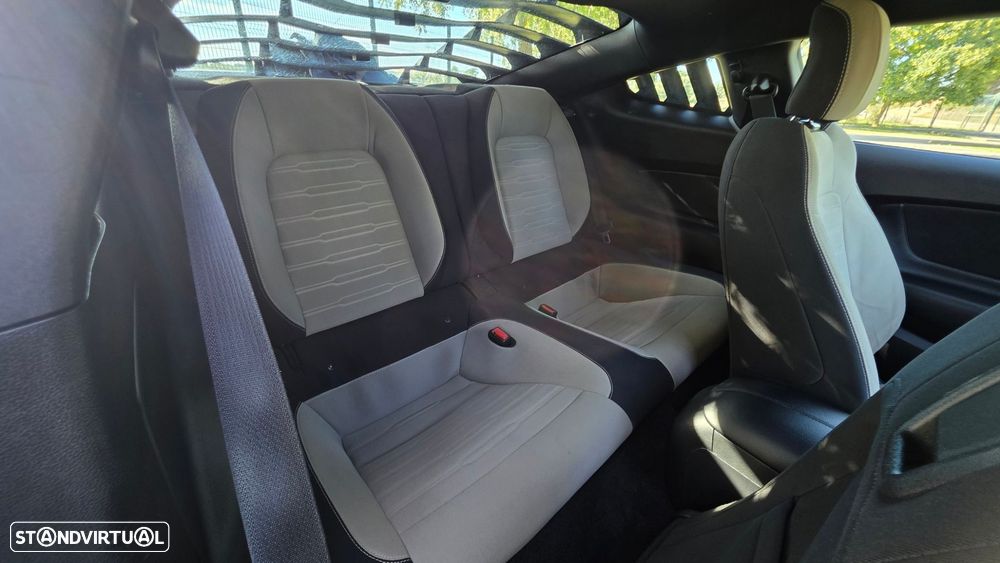 Ford Mustang 2.3i EcoBoost Aut. - 30