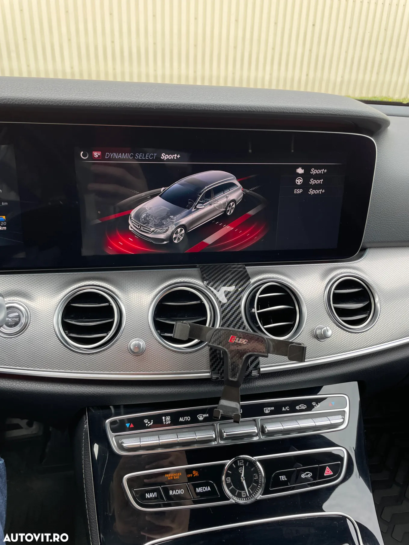 Mercedes-Benz E 200 4Matic T 9G-TRONIC Avantgarde - 22