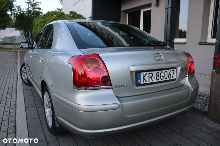 Toyota Avensis 1.8 VVT-i Luna - 13