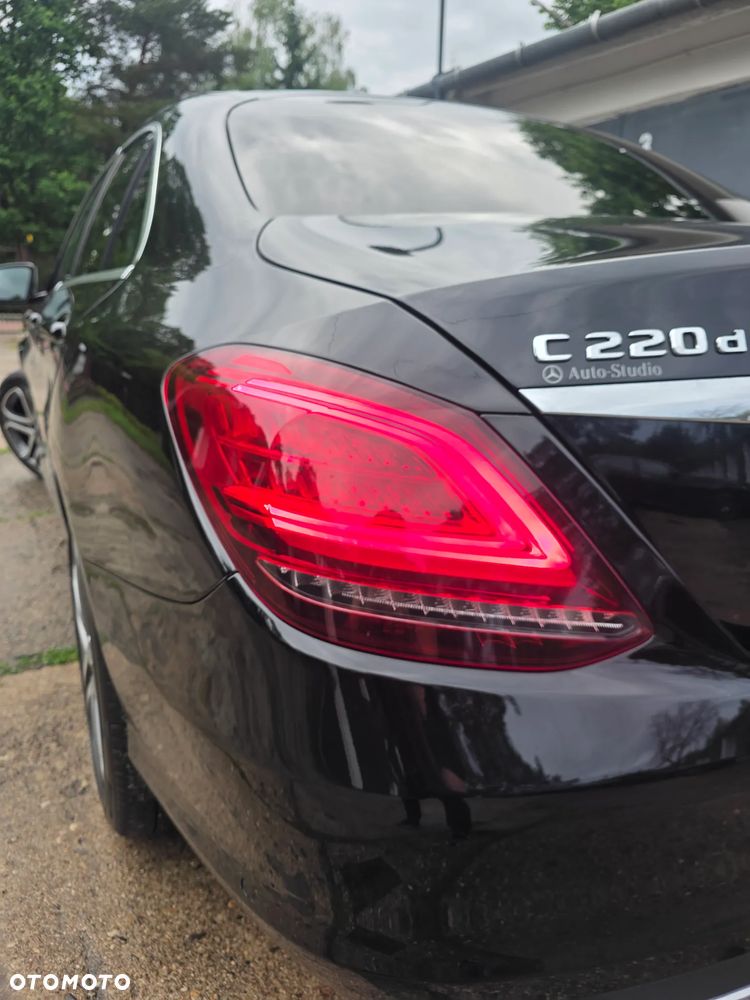 Mercedes-Benz Klasa C 220 d 9G-TRONIC - 16